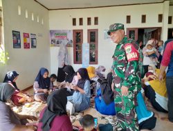 Babinsa Hadir di Posyandu Karangjaya, Warga Antusias Sambut Kegiatan Kesehatan