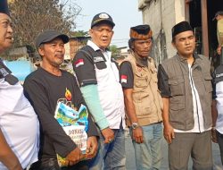 Pengurus Pusat Siaga Bencana Inti Forkabi ( SBIF ) DKI Jakarta, Eko Suherman dan Ketua SBIF Jakarta Utara Eman Sulaeman: Menyalurkan Bantuan Kebakaran di Kapuk Muara
