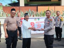 Dalam Rangka HUT Bhayangkara ke-79, Polsek Metro Kebayoran Baru Gelar Bhakti Religi di Masjid Kramat Pela