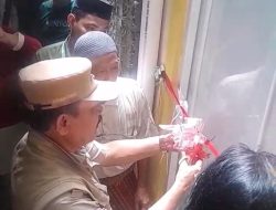 Lurah Angke Firmansyah, SE.,M.M Resmikan Program Bedah Rumah di RT 013 RW 01 Angke