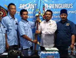 Ketua PWI Banten Lantik Pengurus PWI Kota Tangsel Periode 2025-2028