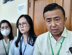 Keluarga Korban: Pura-pura Sakit Terbungkuk-bungkuk, Kita Ikutin Sampai Keluar Pengadilan Jalan Normal