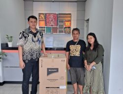 BRI Kanca Kalideres, Serahkan Hadiah Simpedes kepada Unit Duri Kosambi sebagai Wujud Apresiasi untuk Nasabah