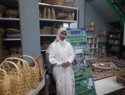 Bupati Bogor Beri Hadiah Umroh Gratis kepada Ayya Susi Damayanti