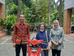 BRI Puri Niaga Serahkan Hadiah Simpedes kepada Nasabah Setia