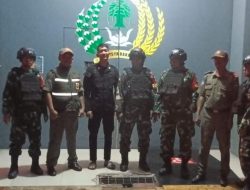 Sinergi TNI dan Masyarakat, Koramil 08/Duren Sawit Gelar Patroli Siskamling Keliling di Pondok Bambu