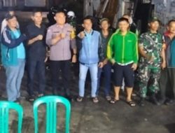 Koramil 06/Cakung Hadirkan Rasa Aman di Tengah Masyarakat Saat Patroli/Siskamling.