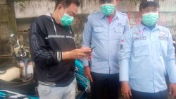 Aksi Cepat Tanggap Dilakukan Fahmi Alkadri,S.H Kasi Ekbang Kelurahan Angke untuk Merujuk Warga yang Sakit