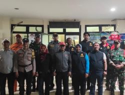 Babinsa Koramil 05/Kramatjati-Makasar dan Komponen Warga Gelar Patroli Siskamling, Perkuat Keamanan Wilayah Kramatjati
