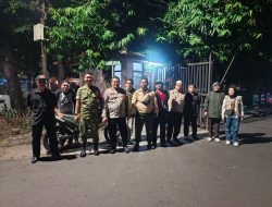 Babinsa Koramil 04/Pulogadung Bersama Unsur Komduk Perkuat Siskamling