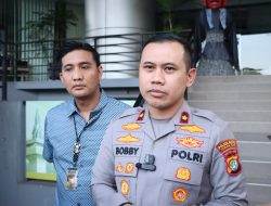Razia Stasioner Malam Hari, Polsek Metro Tamansari Temukan Obat Keras pada Seorang Pengendara Motor