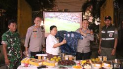 Kapolsek Taman Sari Nobar Piala Dunia Bareng Warga, Bangun Silaturahmi dan Jaga Kamtibmas