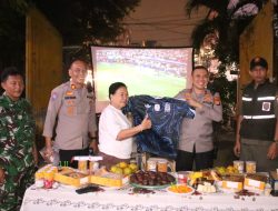Kapolsek Taman Sari Nobar Piala Dunia Bareng Warga, Bangun Silaturahmi dan Jaga Kamtibmas