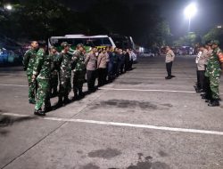 Babinsa Koramil 03/Pasar Rebo–Ciracas Bersama Tiga Pilar dan Warga Gelar Patroli Malam