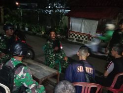 Babinsa Koramil 04/Pulogadung Gelar Patroli Bersama Komduk Wujudkan Wilayah Aman dan Kondusif