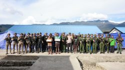 Lewat Pendekatan Humanis, TNI AD Antar Dua Eks Anggota OPM Kembali ke NKRI