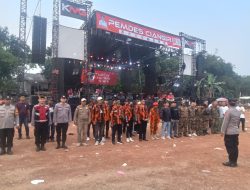 Meriahkan HUT RI ke-81, Desa Ciangir Hadirkan Hiburan Family’s Group untuk Warga