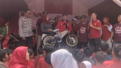 Semarak HUT ke-81 RI: Jalan Sehat Kelurahan Kenanga Diikuti 2.000 Warga, Doorprize Utama Motor Honda Berhasil Disambar