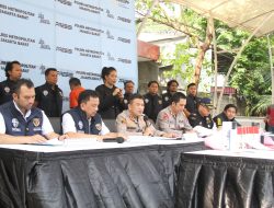 Polisi Bongkar Produksi Oli Palsu di Cengkareng, Oli Bekas Diolah Jadi Seolah-olah Produk Pertamina