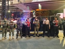 Patroli Malam Minggu, Koramil 03/Ps.Rebo-Ciracas Bersama Komduk Perkuat Kamtibmas di Wilayah Ciracas