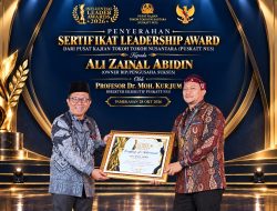 Bang Ali Dinobatkan sebagai Tokoh Inovator Bisnis dan Pahlawan Kemanusiaan
